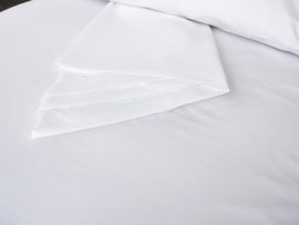 8803 Import T200 Fitted Sheets